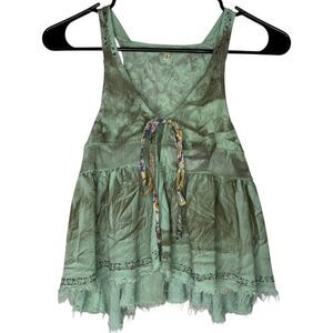 Gimmicks by BKE Green Lace Tank Top